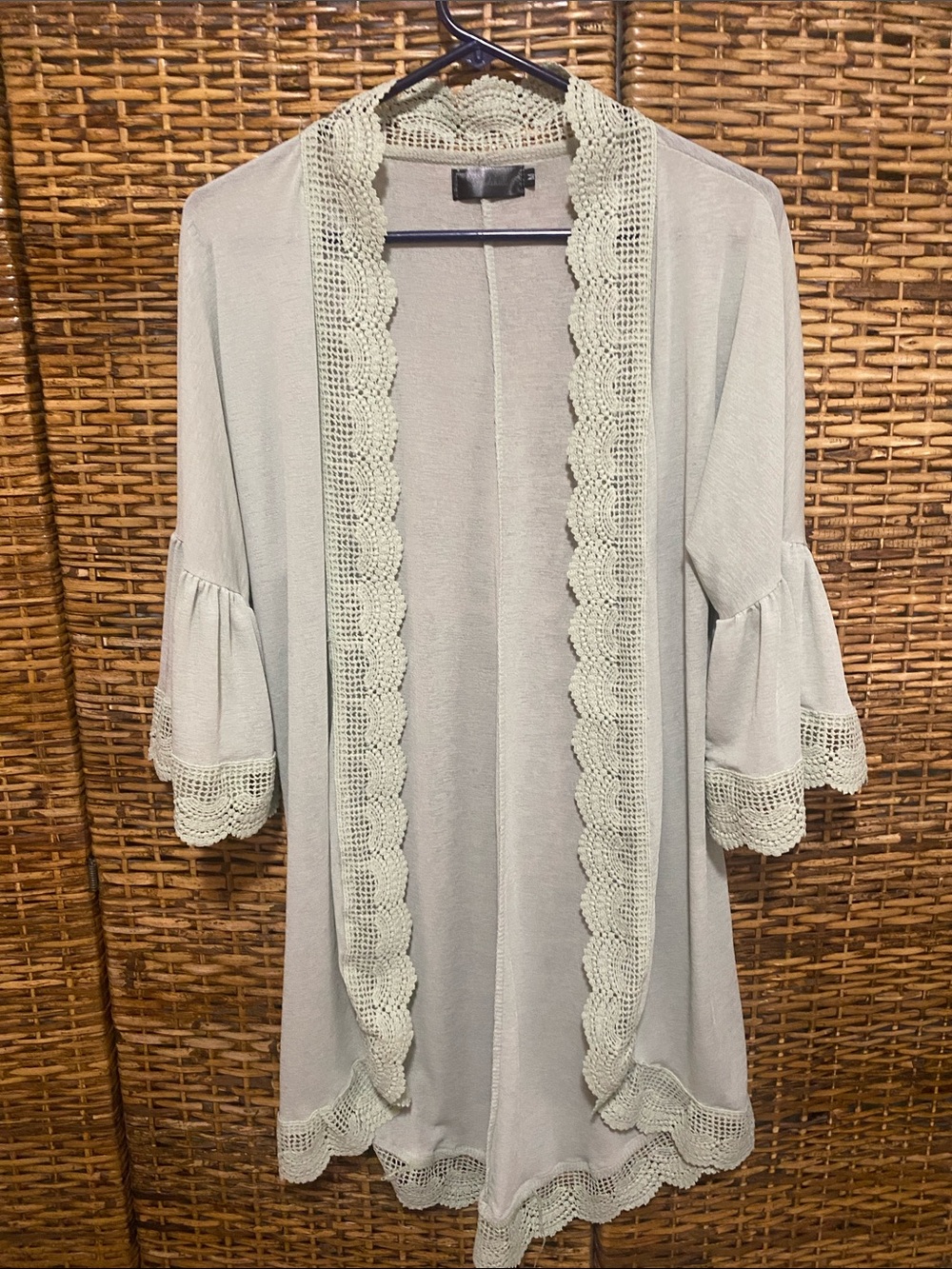 EUC Spadehill Light green cover-up jacket kimono M